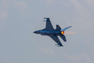 F-16